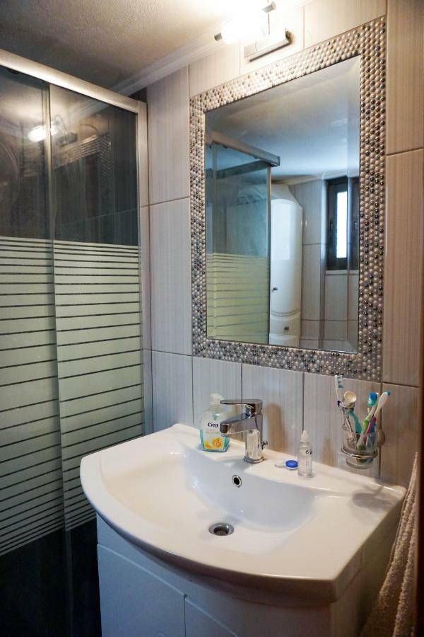 Peaceful & Styled Flat, 2 Bdrms, Wifi, Smart Tv Apartment Kavála Ngoại thất bức ảnh